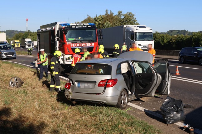 Vier Verletzte bei schwerem Verkehrsunfall auf Innkreisautobahn bei Krenglbach
