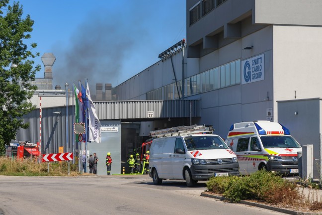 Gr��erer Einsatz nach Trafobrand bei Industriebetrieb in Kirchdorf an der Krems