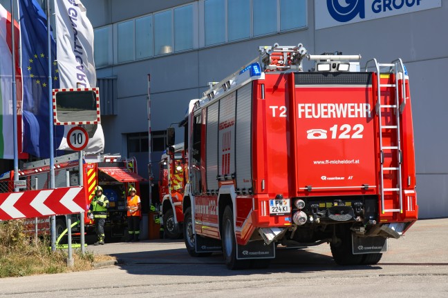 Gr��erer Einsatz nach Trafobrand bei Industriebetrieb in Kirchdorf an der Krems