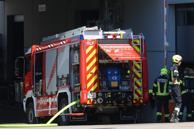 Gr��erer Einsatz nach Trafobrand bei Industriebetrieb in Kirchdorf an der Krems