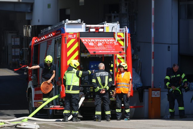 Gr��erer Einsatz nach Trafobrand bei Industriebetrieb in Kirchdorf an der Krems