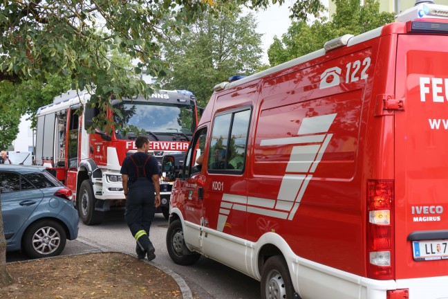 Brand auf einem Balkon eines Mehrparteienwohnhauses in Enns