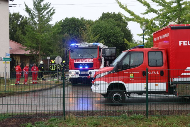Vermeintlicher Brand eines Autobusses beziehungsweise Geb�udes in Sattledt war Heckenbrand
