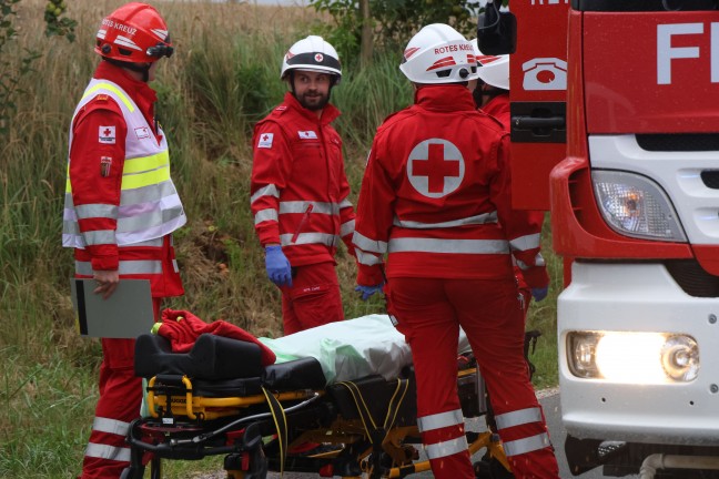 Schwerer Frontalcrash: Menschenrettung nach Kollision zweier Fahrzeuge bei Bachmanning