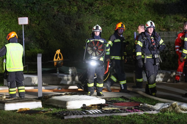 N�chtlicher Brand im Schlafzimmer einer Mehrparteienhauswohnung in Leonding