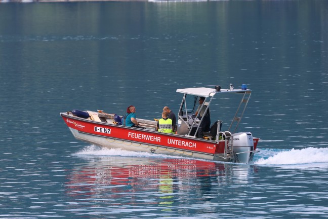 Flugzeugabsturz: Kleinflugzeug bei Steinbach am Attersee in den Attersee gest�rzt