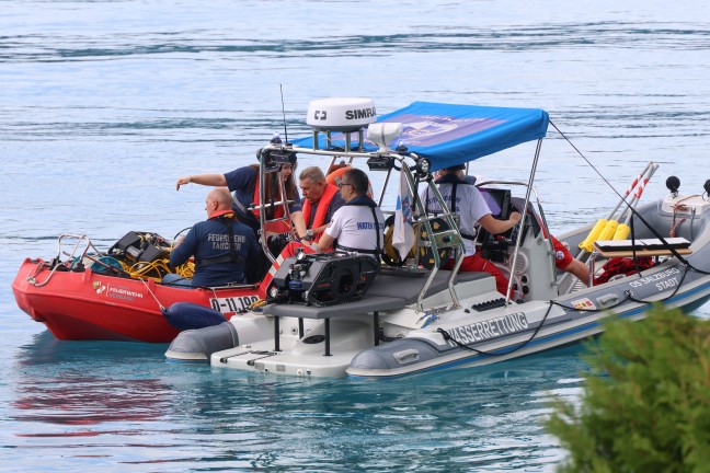 Flugzeugabsturz: Kleinflugzeug bei Steinbach am Attersee in den Attersee gest�rzt