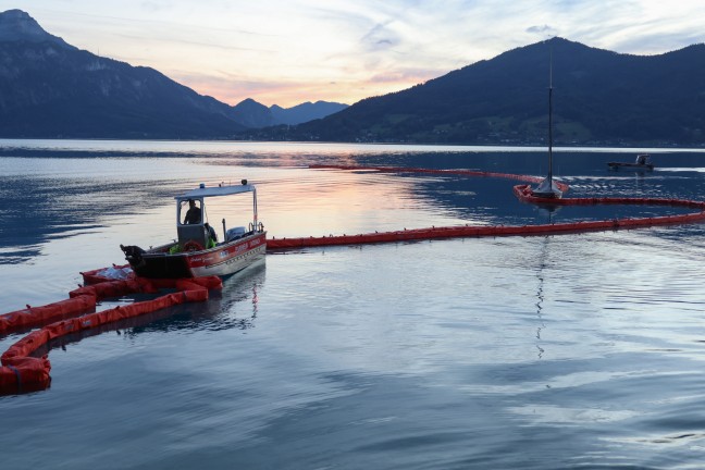 Abgest�rztes Kleinflugzeug: Bergung f�r Samstag geplant - Verungl�ckte noch im Flugzeugwrack