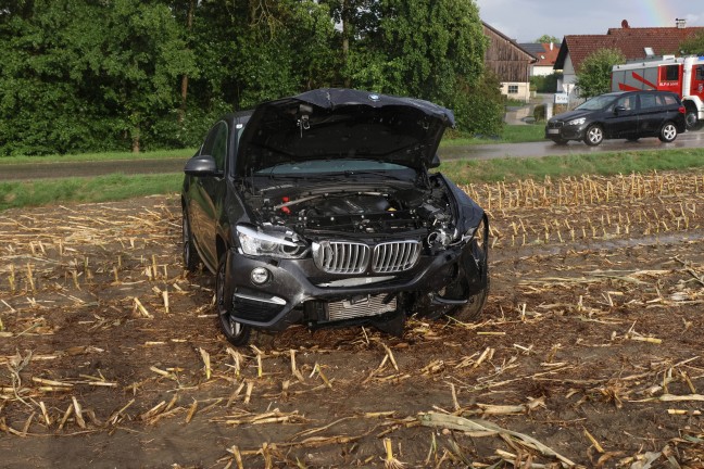 Schwerer Crash zwischen zwei PKW in Pram fordert zwei Verletzte