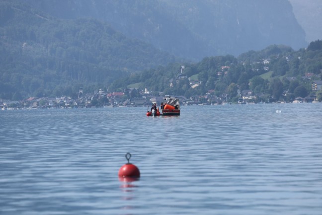 Bergung des abgest�rzten Kleinflugzeuges aus dem Attersee "technisch bedingt" abgebrochen