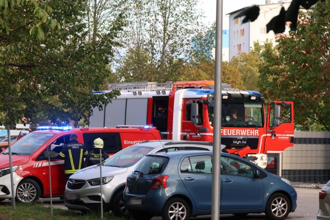 Einsatz wegen stechendem Geruch in einem Mehrparteienwohnhaus in Wels-Vogelweide