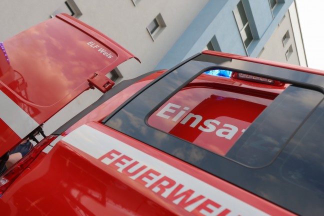 Einsatz wegen stechendem Geruch in einem Mehrparteienwohnhaus in Wels-Vogelweide