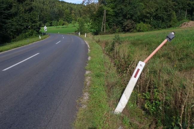 Auto gegen Baum: Zwei Tote (25 und 26) bei schwerem Verkehrsunfall in Ternberg