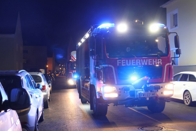 Auff�lliger Geruch in Wels-Vogelweide f�hrte zu sp�tabendlichem Einsatz von Feuerwehr und Polizei