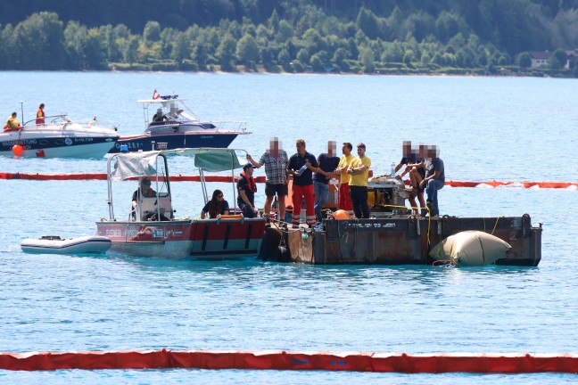 Steinbach am Attersee: Abgest�rztes Kleinflugzeug durch Spezialtaucher aus 162 Metern Tiefe geborgen