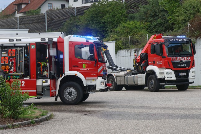 Brandeinsatz bei Filiale eines Lebensmitteldiscounters in Wallern an der Trattnach
