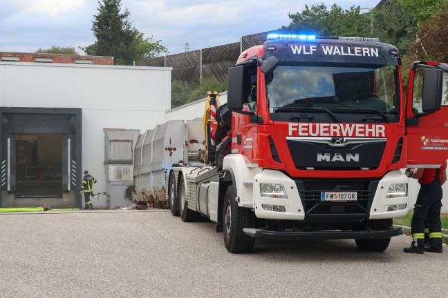 Brandeinsatz bei Filiale eines Lebensmitteldiscounters in Wallern an der Trattnach
