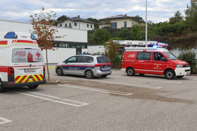 Brandeinsatz bei Filiale eines Lebensmitteldiscounters in Wallern an der Trattnach