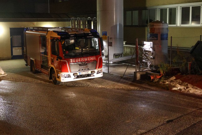Massiver Wasserschaden: L�ngerer Einsatz nach Brandmeldealarm im Klinikum in Wels-Neustadt