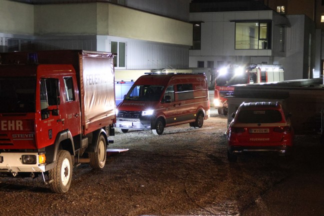 Massiver Wasserschaden: L�ngerer Einsatz nach Brandmeldealarm im Klinikum in Wels-Neustadt