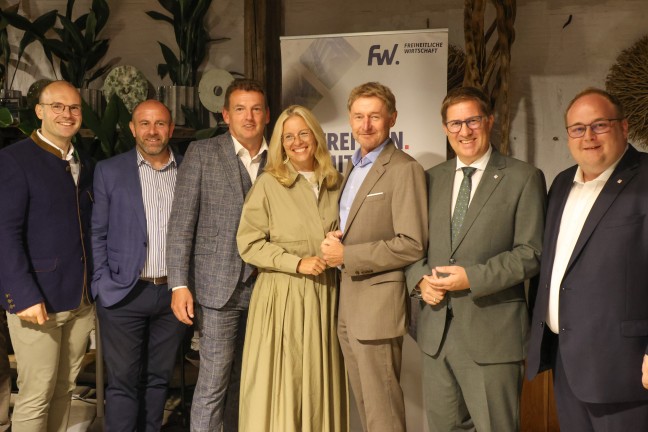 Freiheitliche Wirtschaft: Gro�er Wirtschaftsempfang mit besonderem Charme in einer G�rtnerei in Wels