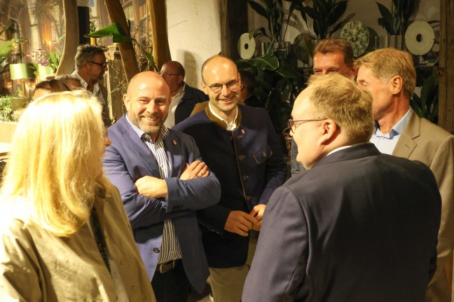 Freiheitliche Wirtschaft: Gro�er Wirtschaftsempfang mit besonderem Charme in einer G�rtnerei in Wels