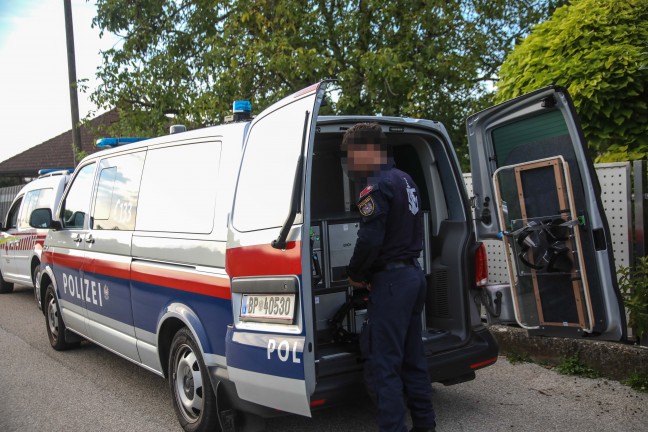 Gro�er Polizei- und Cobraeinsatz bei einem Geb�ude in Buchkirchen sorgte f�r Aufregung