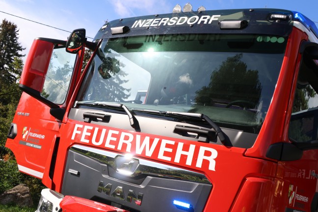 Zwei Feuerwehren bei Kleinbrand im Wohnzimmer eines Bauernhofes in Inzersdorf im Kremstal im Einsatz