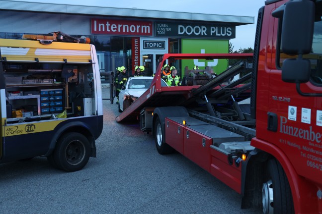 Schwerer Crash zwischen zwei PKW auf Rohrbacher Stra�e bei St. Martin im M�hlkreis