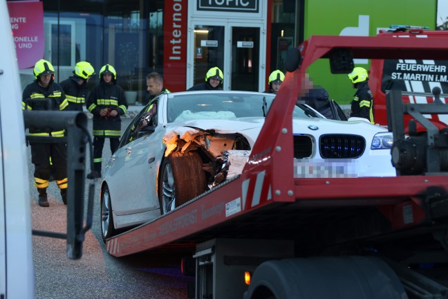 Schwerer Crash zwischen zwei PKW auf Rohrbacher Stra�e bei St. Martin im M�hlkreis
