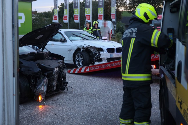 Schwerer Crash zwischen zwei PKW auf Rohrbacher Stra�e bei St. Martin im M�hlkreis
