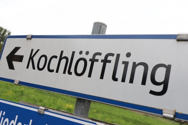 Feuerwehren zu Brand auf einem Bauernhof in Oberndorf bei Schwanenstadt alarmiert