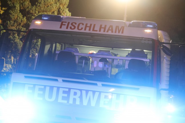 Kellerbrand: Zwei Feuerwehren bei Brand in einem Einfamilienhaus in Fischlham im Einsatz