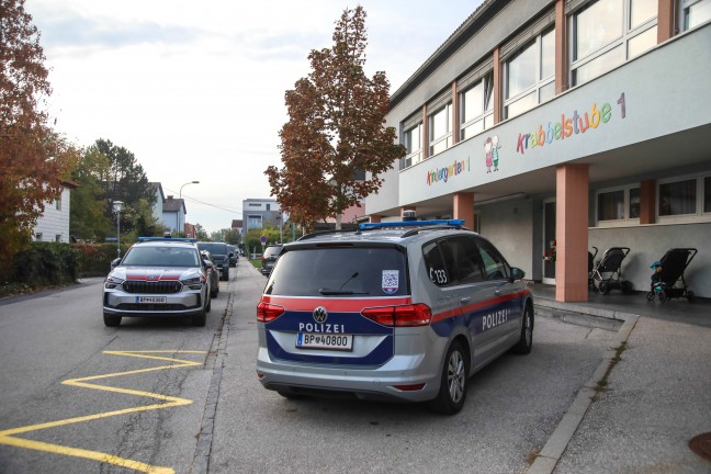 Ermittlungen in Marchtrenk: Spurensicherung nach mutma�licher Einbruchsserie in Kinderg�rten
