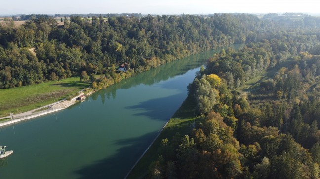 Einsatzkr�fte zu Suchaktion im Bereich der Traun bei Gunskirchen alarmiert