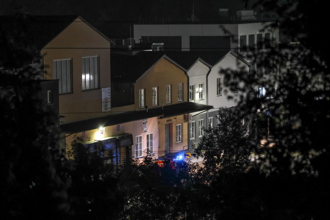 Drei Feuerwehren bei Brand bei einem Industriebetrieb in Kremsm�nster im Einsatz