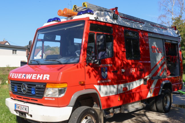Dachstuhlbrand: Neun Feuerwehren verhindern Gro�brand auf Bauernhof in Scharten