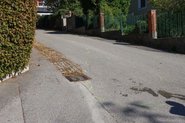 Autolenkerin bei Kreuzungscrash zwischen zwei Fahrzeugen in Leonding verletzt