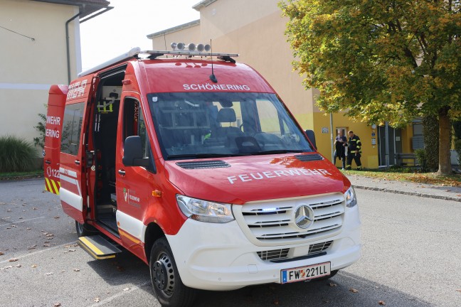 Drei Feuerwehren bei Brand eines Geschirrsp�lers in der K�che einer Wohnung in Wilhering im Einsatz
