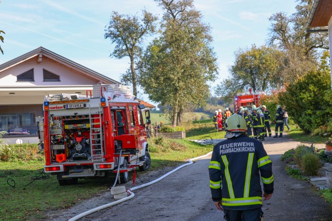 Brand in einem Hofladengeb�ude in Prambachkirchen sorgte f�r Einsatz zweier Feuerwehren