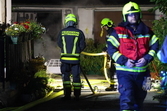 Kellerbrand: Vier Feuerwehren bei Brand in einem Wohnhaus in Ansfelden im Einsatz