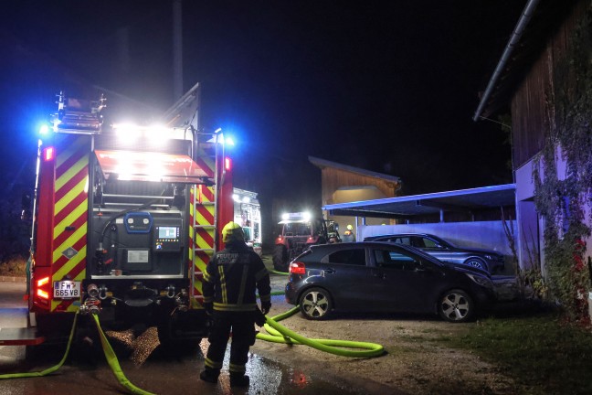 Drei Feuerwehren bei Brand eines Hackschnitzelbunkers in Sch�rfling am Attersee im Einsatz
