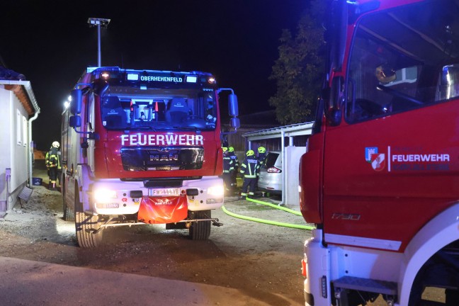 Drei Feuerwehren bei Brand eines Hackschnitzelbunkers in Sch�rfling am Attersee im Einsatz