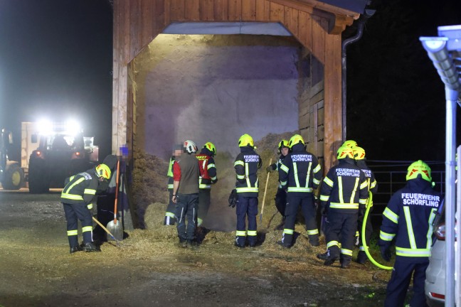 Drei Feuerwehren bei Brand eines Hackschnitzelbunkers in Sch�rfling am Attersee im Einsatz