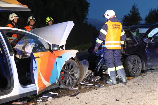 Frontalcrash zweier Fahrzeuge bei Allhaming fordert drei Verletzte