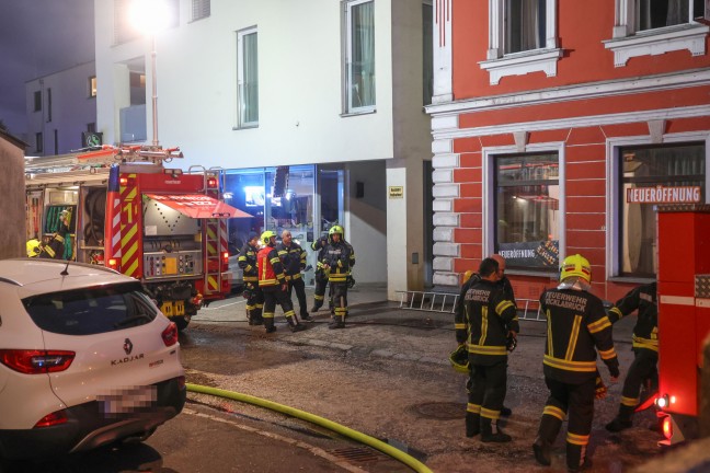 Sieben Verletzte bei K�chenbrand in einem Restaurant in V�cklabruck