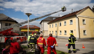 Dachstuhlbrand im Ortszentrum von Gallspach