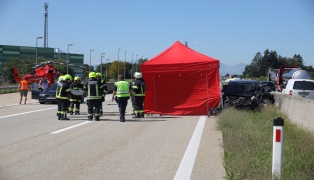 Tödlicher Verkehrsunfall auf Westautobahn bei Eberstalzell