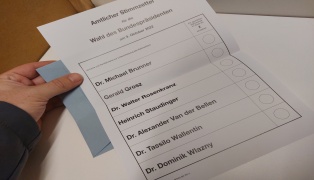 Österreich wählt einen neuen oder alten Bundespräsidenten