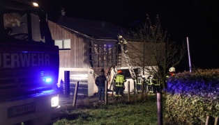 Fassadenbrand bei einem Wohnhaus in Schörfling am Attersee
